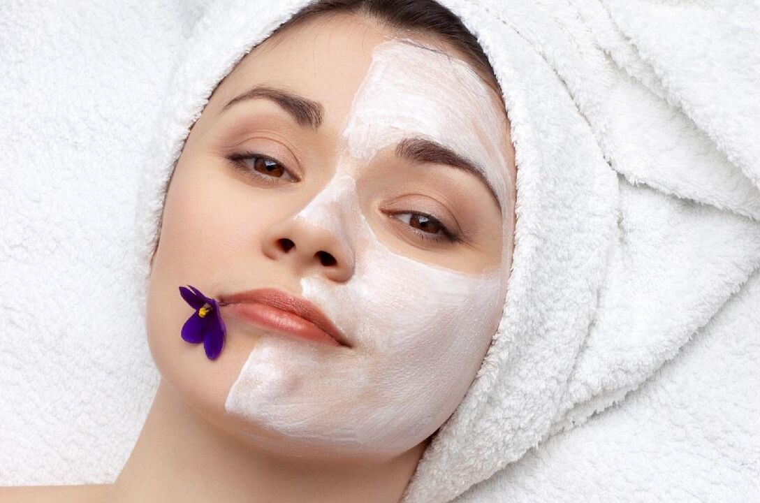 Firming mask based on protein and sour cream for the face after 45 years of age