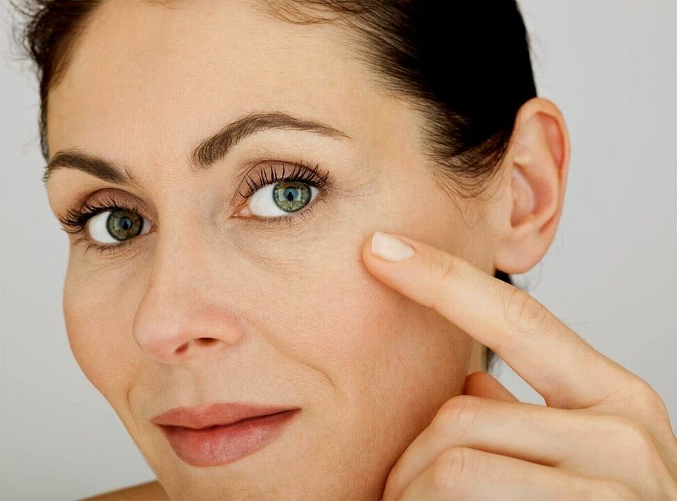The skin under the eyes is getting older